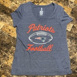 Women’s Large New England Patriots Football VNeck Shirt $10